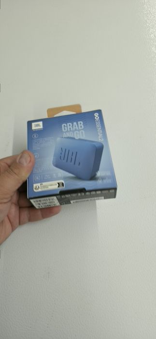 Vand boxa portabila Jbl Go Essential - noua sigilata