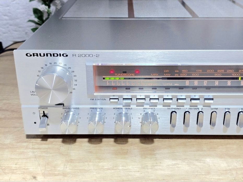 Receiver GRUNDIG R-2000 2, hifi vintage ,argintiu, amplituner colectie