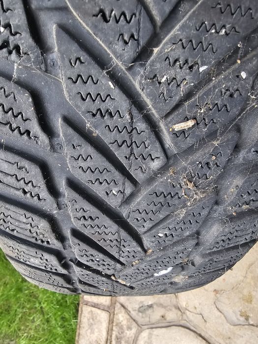 Vand Anvelope Iarna 195 /65/15 + jante tabla si capace