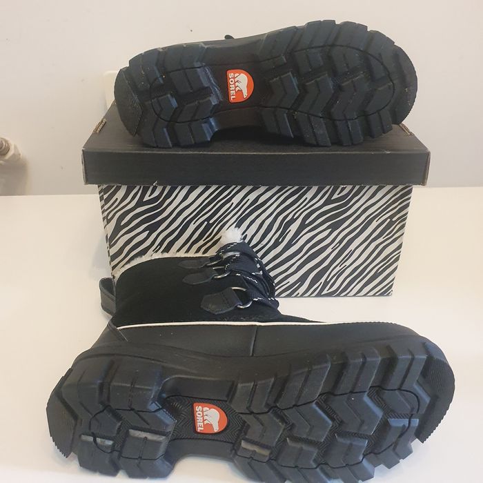 Cizme din piele intoarsa Sorel masura 38