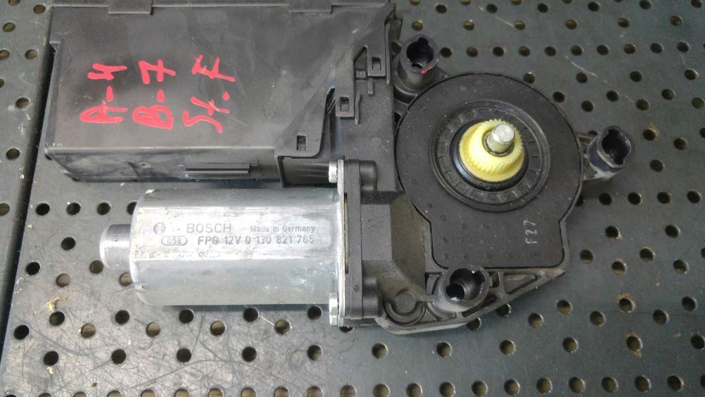 Motoras macara stanga fata audi a4 b7 8e 0130821765 8e1959801g 9700105994201