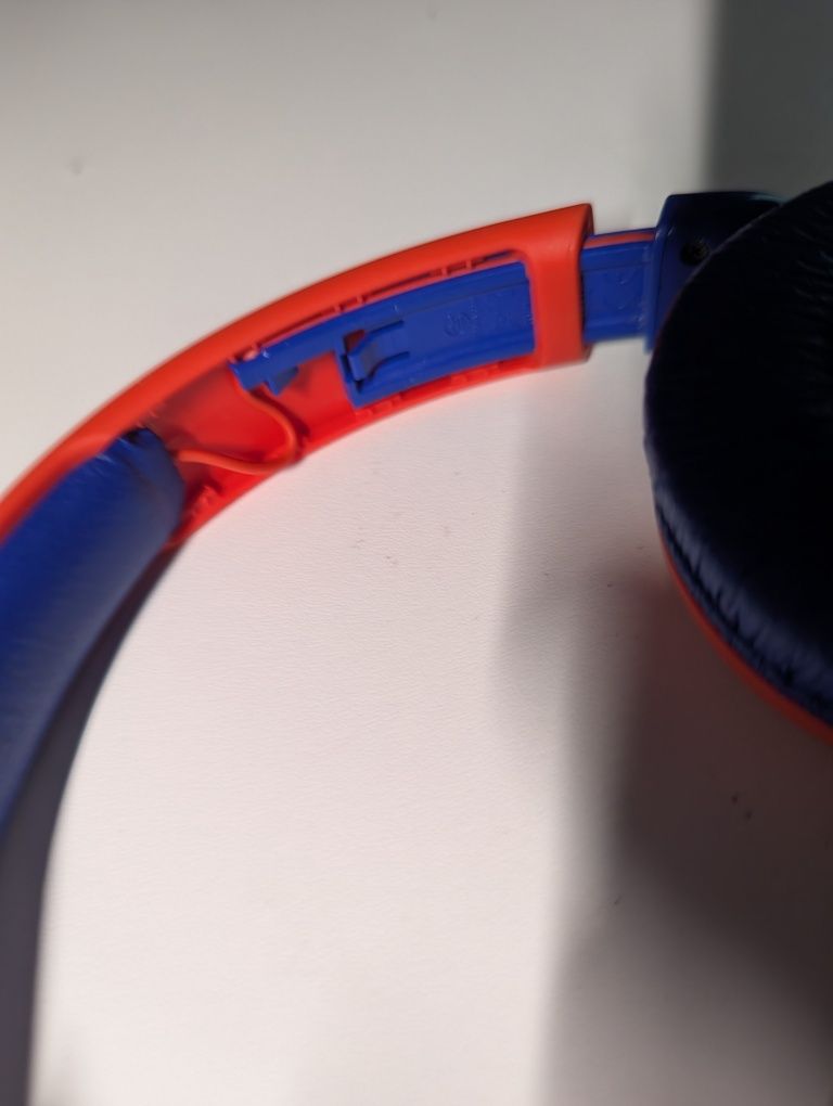 Наушники JBL JR 310 BT не рабочие