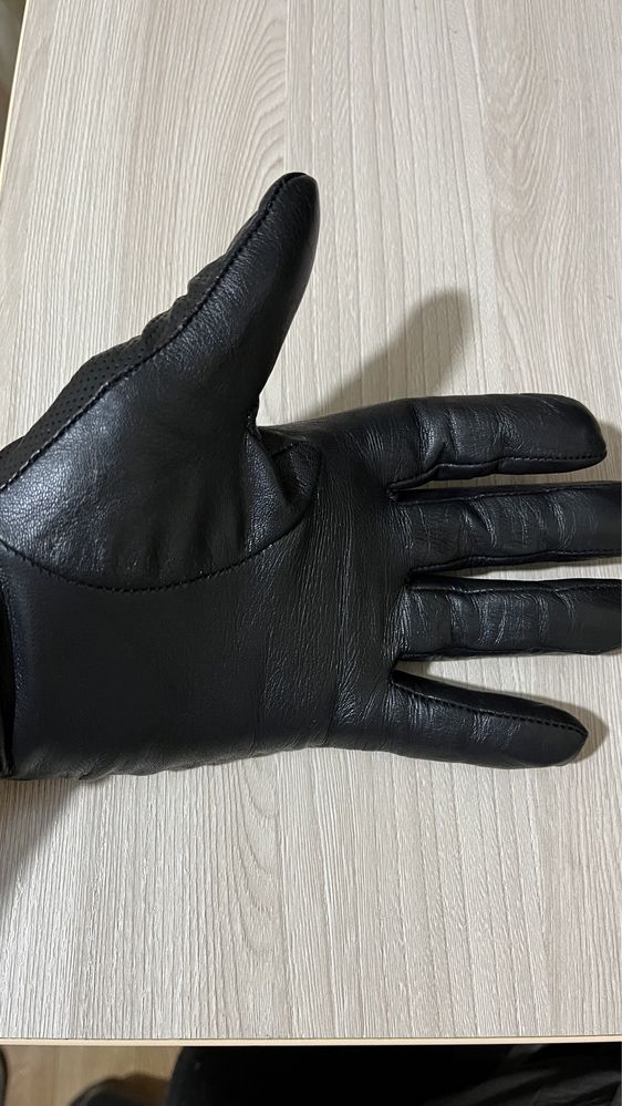 Продам мужские кожаные перчатки
