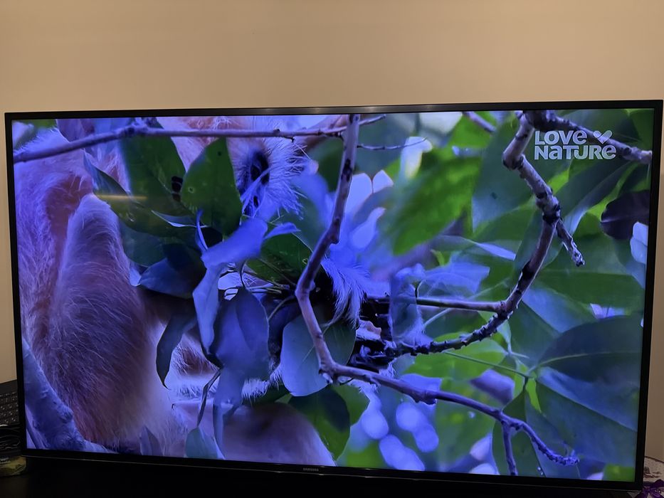 Телевизор Samsung 55 инча 4K Ultra HD