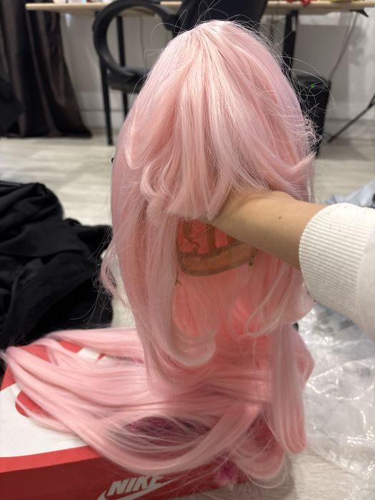 Дълга розова перука+подарък позови ръкавици и бандана