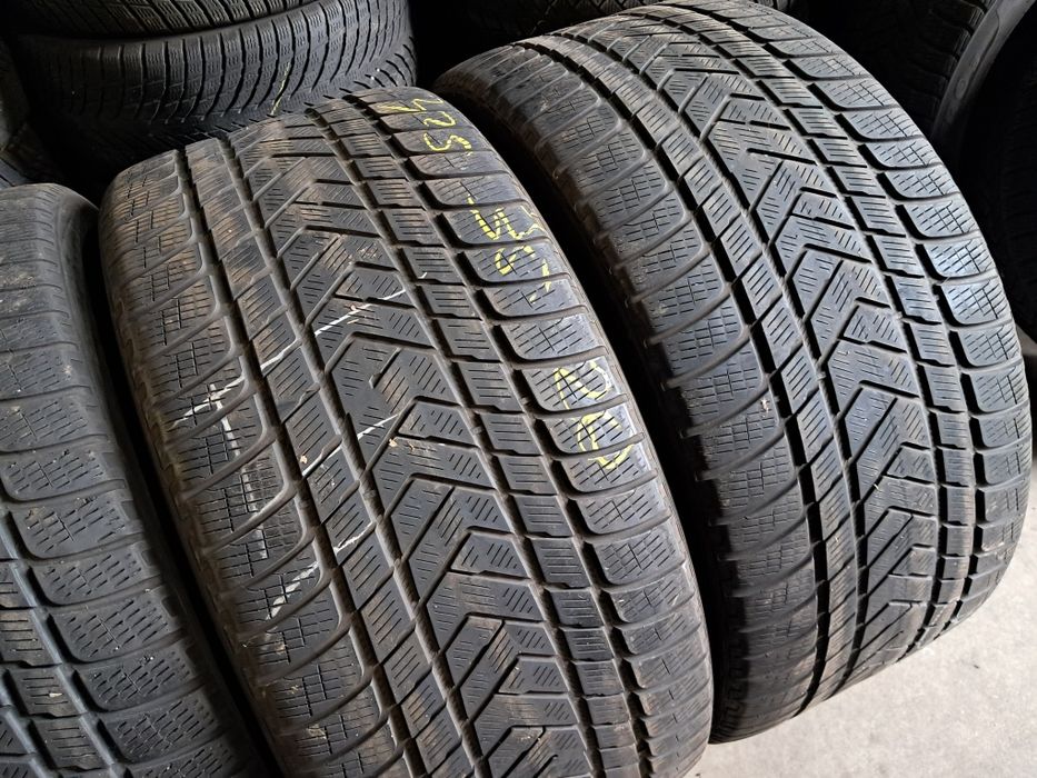 Anvelope second iarna 325 35 R22/285 40 R22 Pirelli