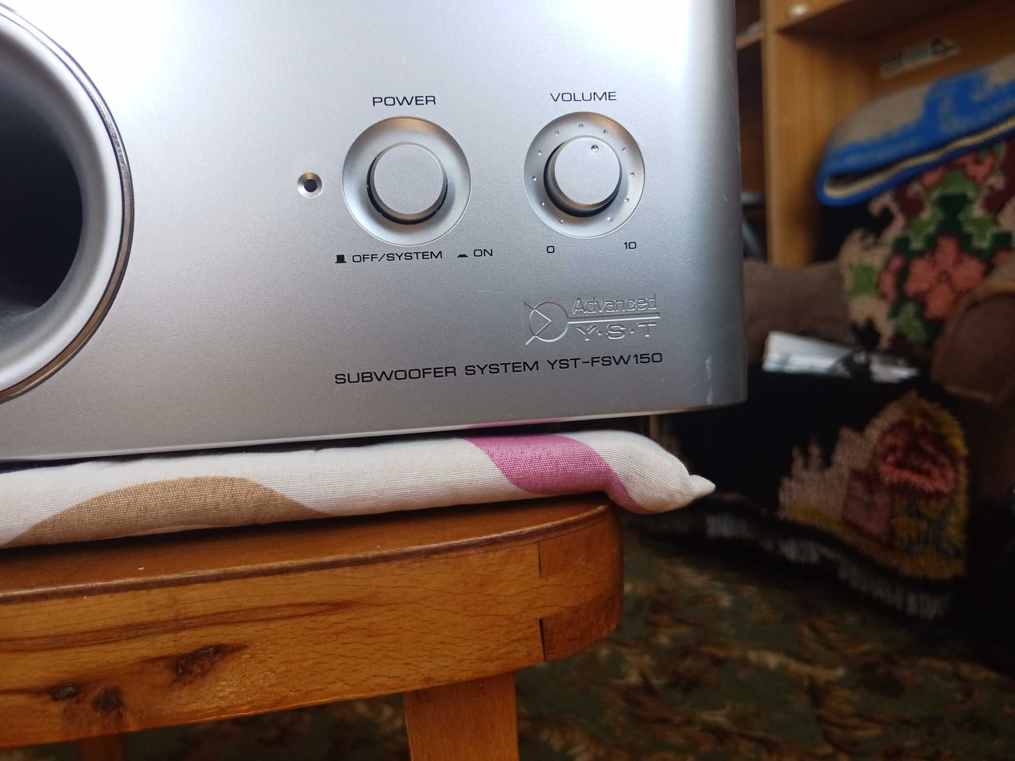 Звуков проектор Yamaha YSP-4000 + Subwoofer YST-FSW150, саундбар 5.1