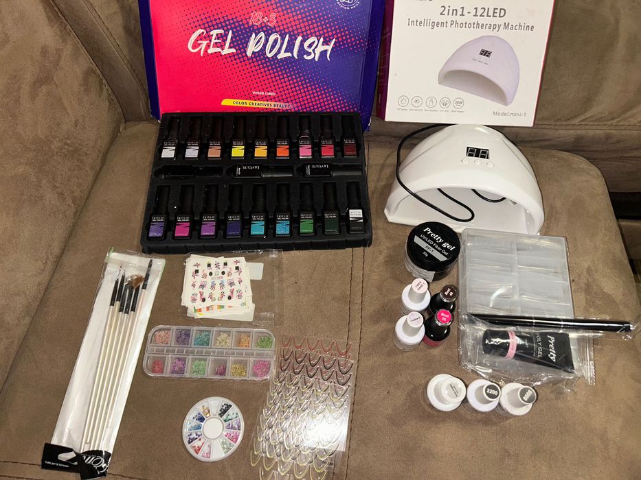 Комплект за маникюр