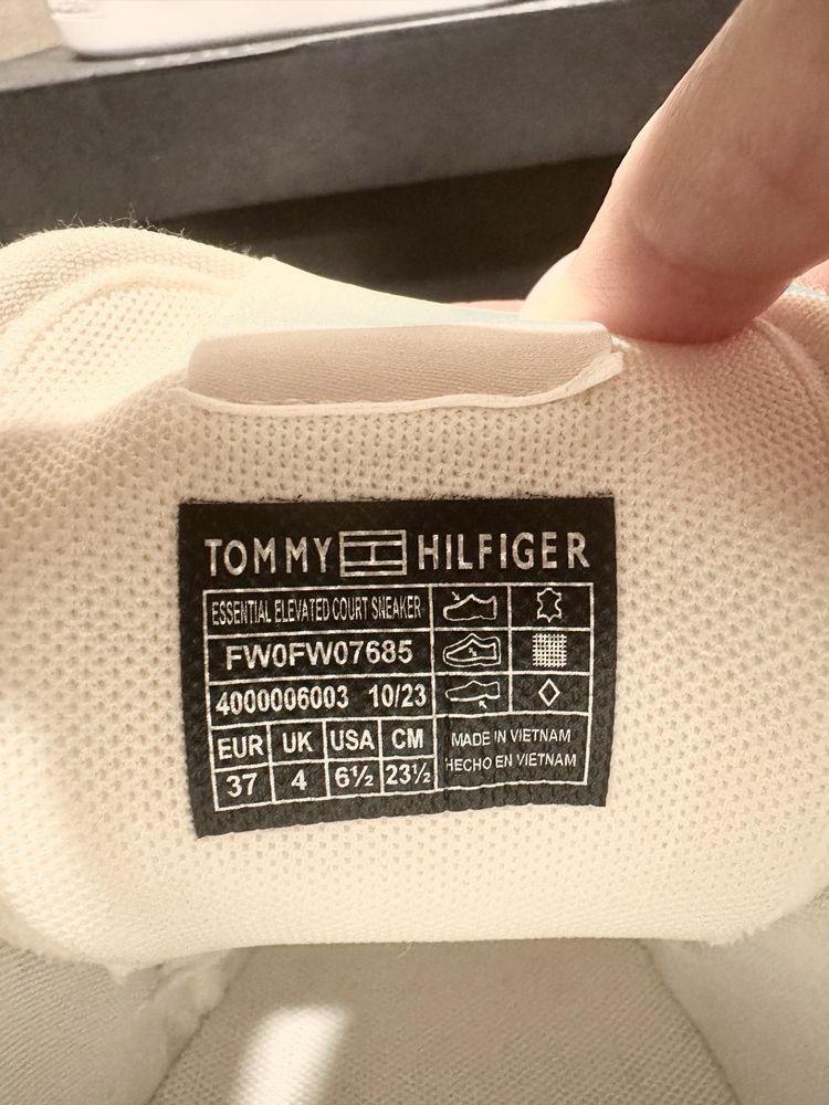Обувки Tommy Hilfiger, размер 37