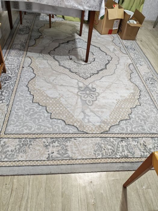 Продам ковёр 3 * 2