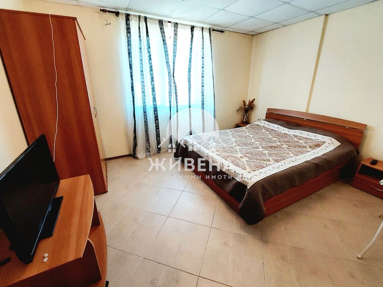 Продавам 3-стаен апартамент, к.к.Слънчев бряг, площ 77 кв.м