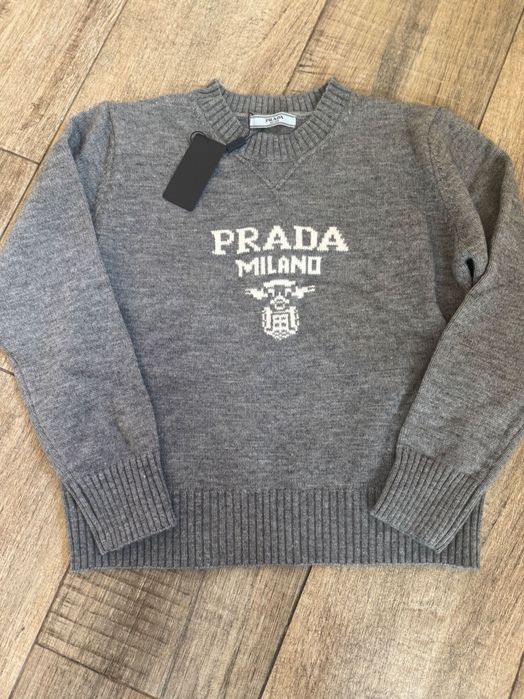 Дамски пуловер нов