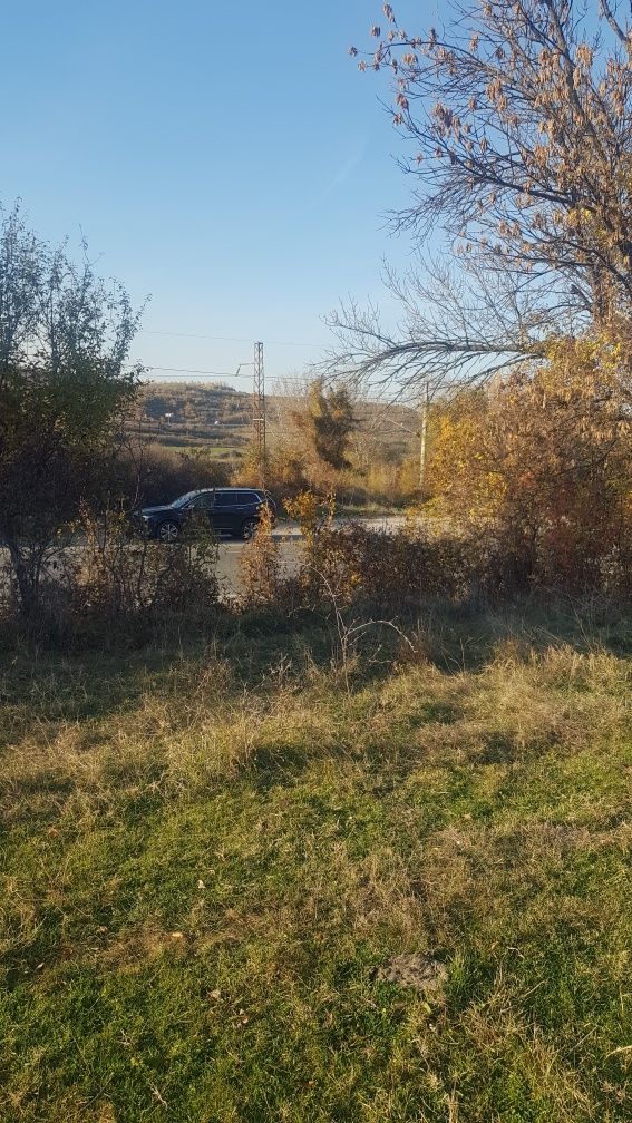 Продава парцел на е79 в гр.Дупница