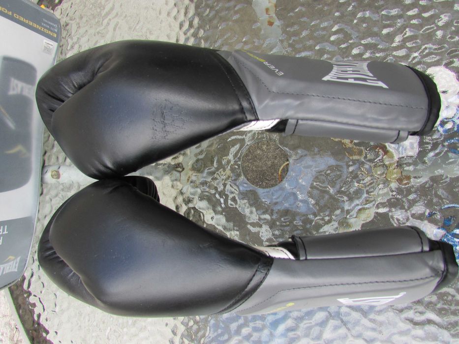 Боксови ръкавици Everlast Pro Style Elite
