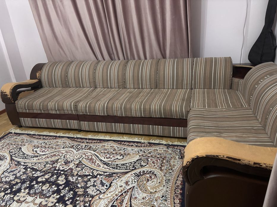 Диван угловой б/у