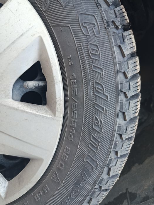 Продам шины зимние