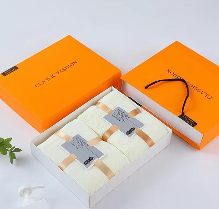 Полотенце подарочное