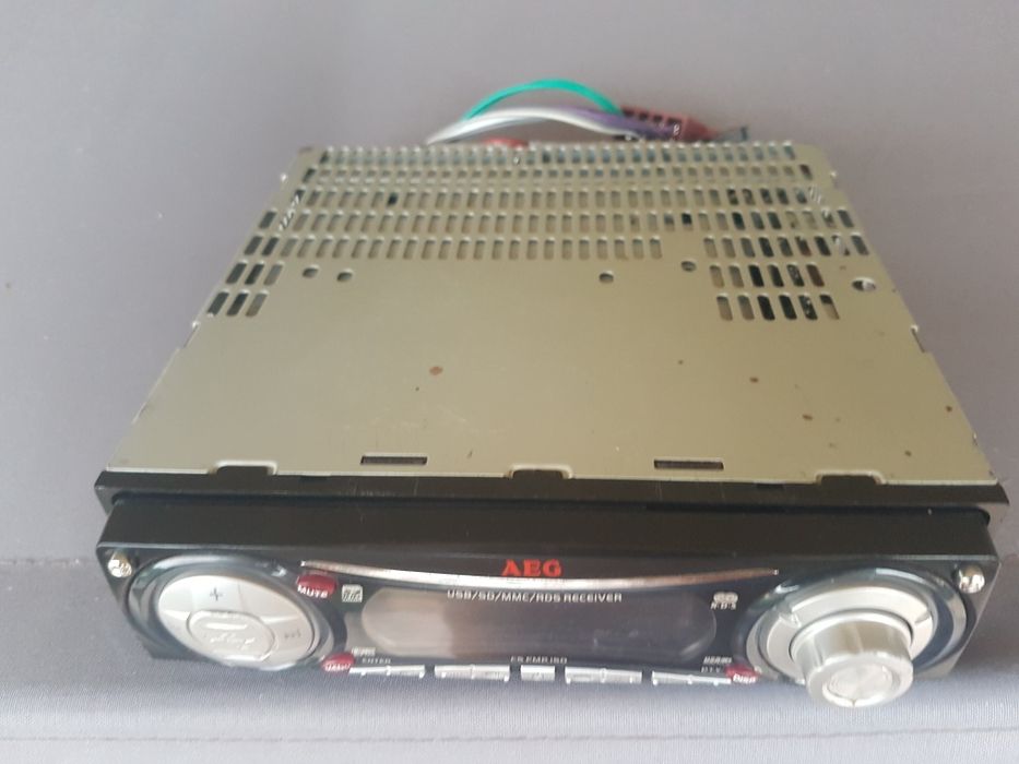 Radio  Cd Mp3 port Usb si Card