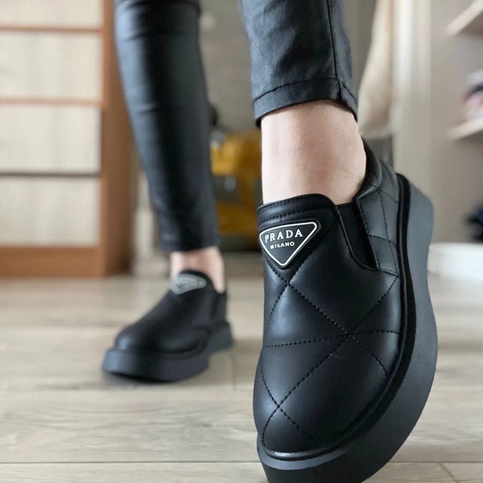 Продам лоферы новые