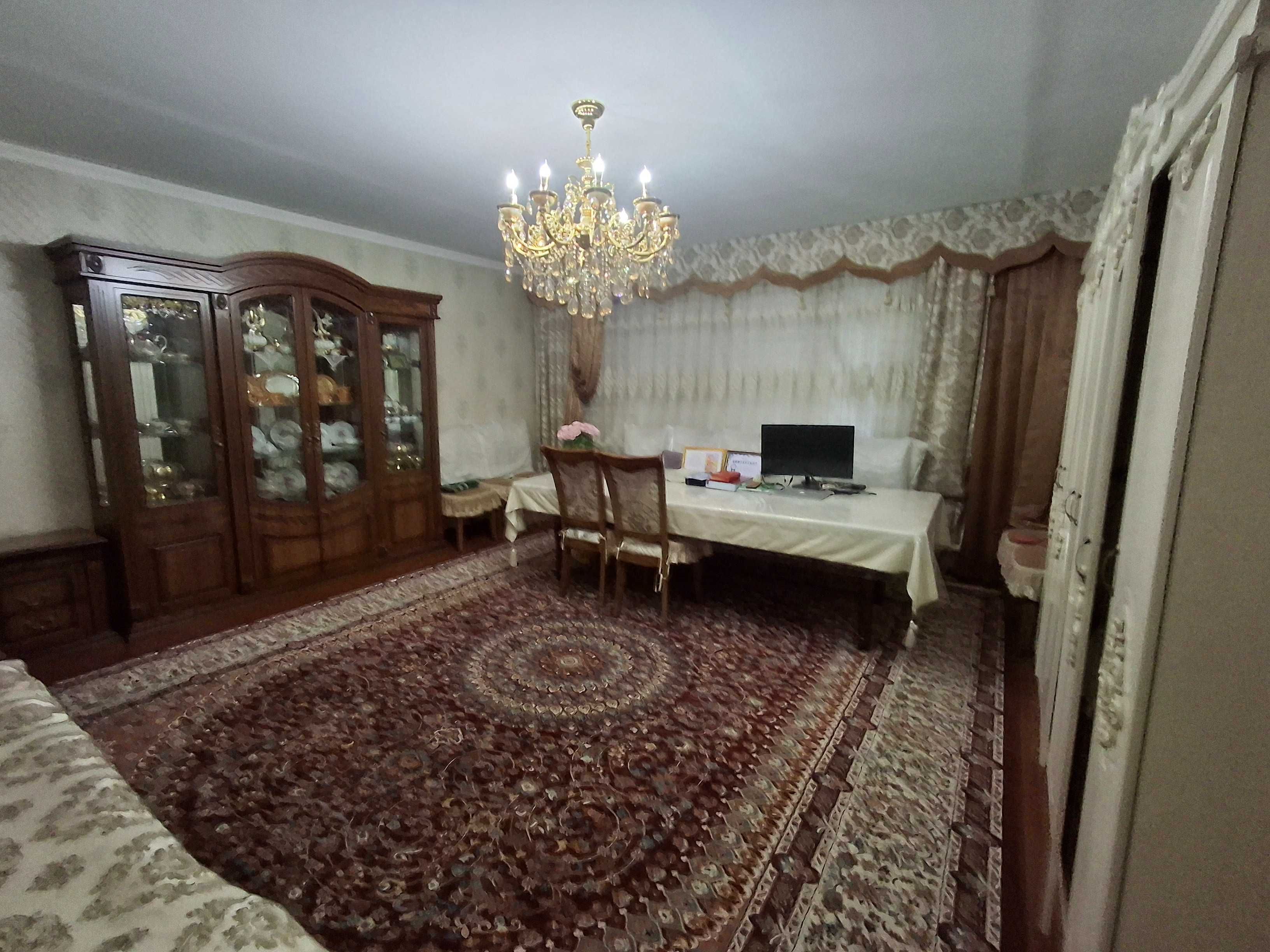 Банковская Kвартира, 105 кв. м.