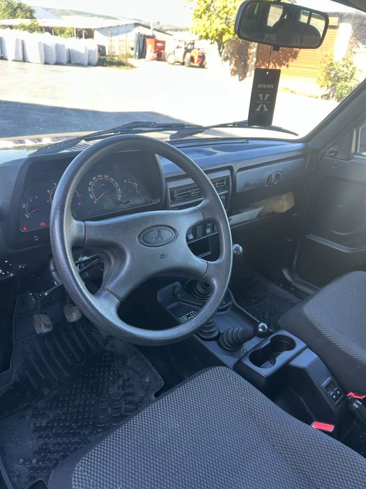Lada Niva-дълга база 2020г. Много запазена