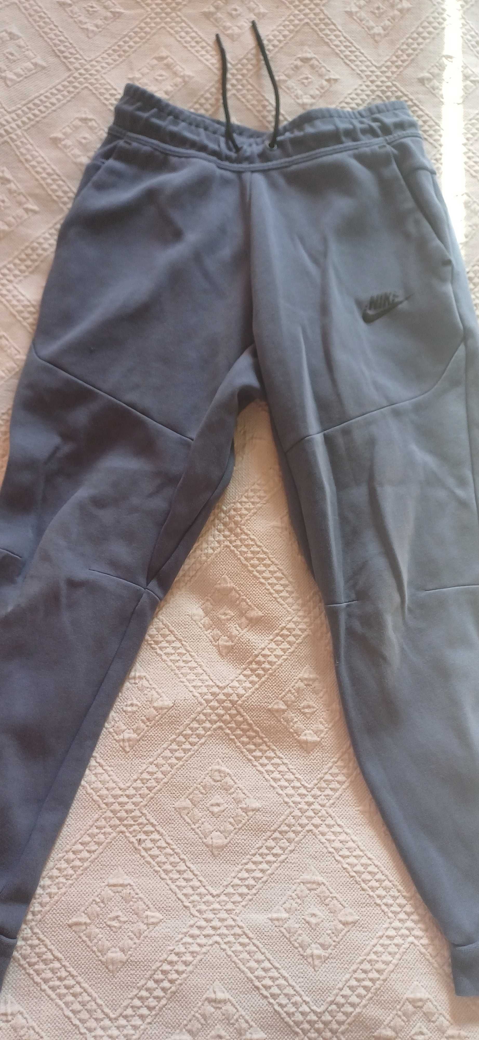 Nike tech за 10-12г.
