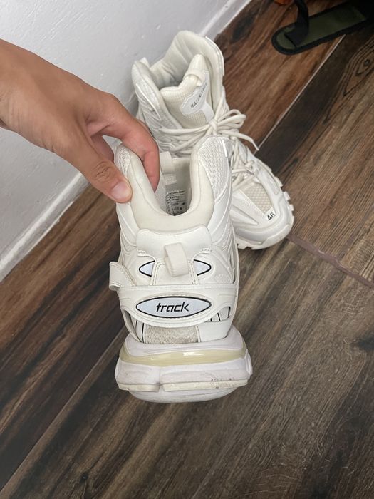 Balenciaga track