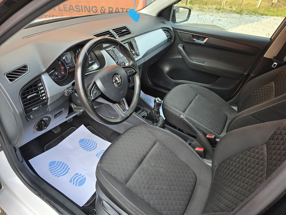 Skoda Fabia Benzina MPI HATCHBACK Finantare Rate-Credit