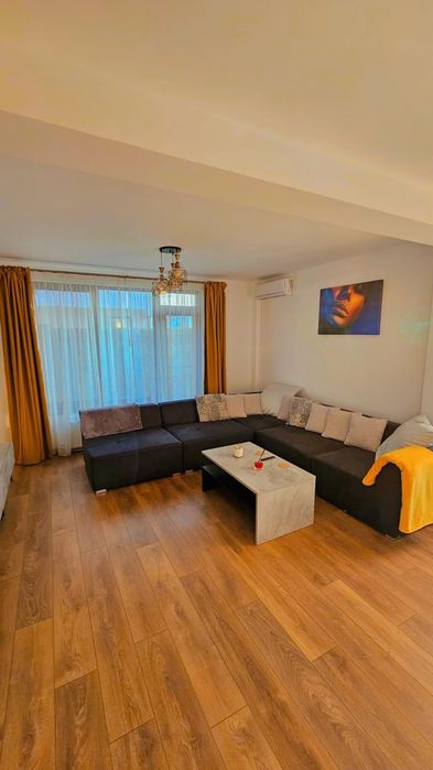 Canapea si mobilier living/sufragerie