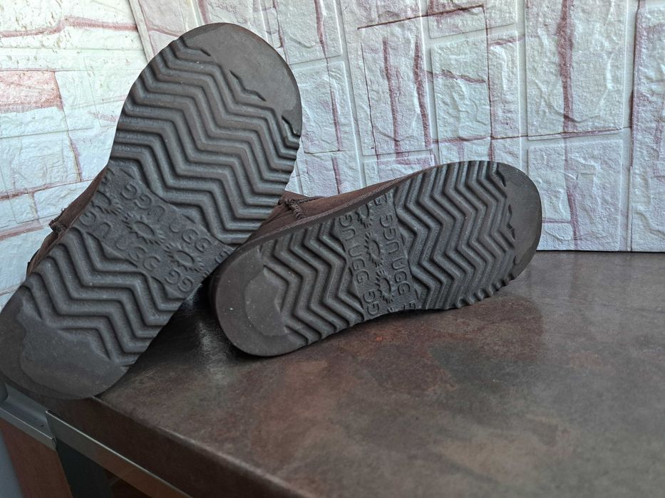 дамски ботуши,зимни обувки,боти,апрески,UGG номер37