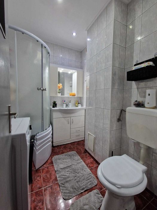 DRISTOR(METROU)-stradal, 3 cam, dec, 2 balc, 6/10, mobilat, 160000euro