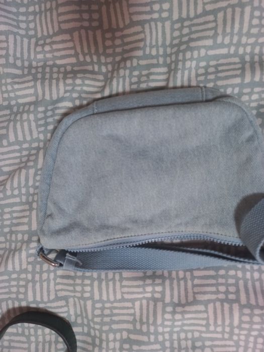 Дамски чанти, Jacquemus,Èram, Air Jordan, Levi's, Adidas