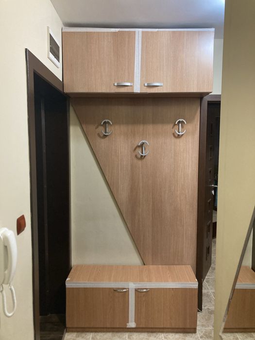 Обзавеждане за антре