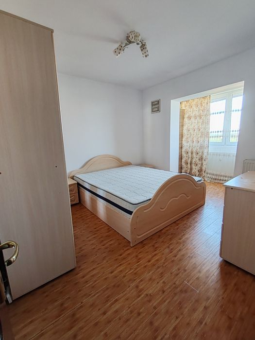 Închiriez apartament 2 camere decomandat mobilat/utilat 350€