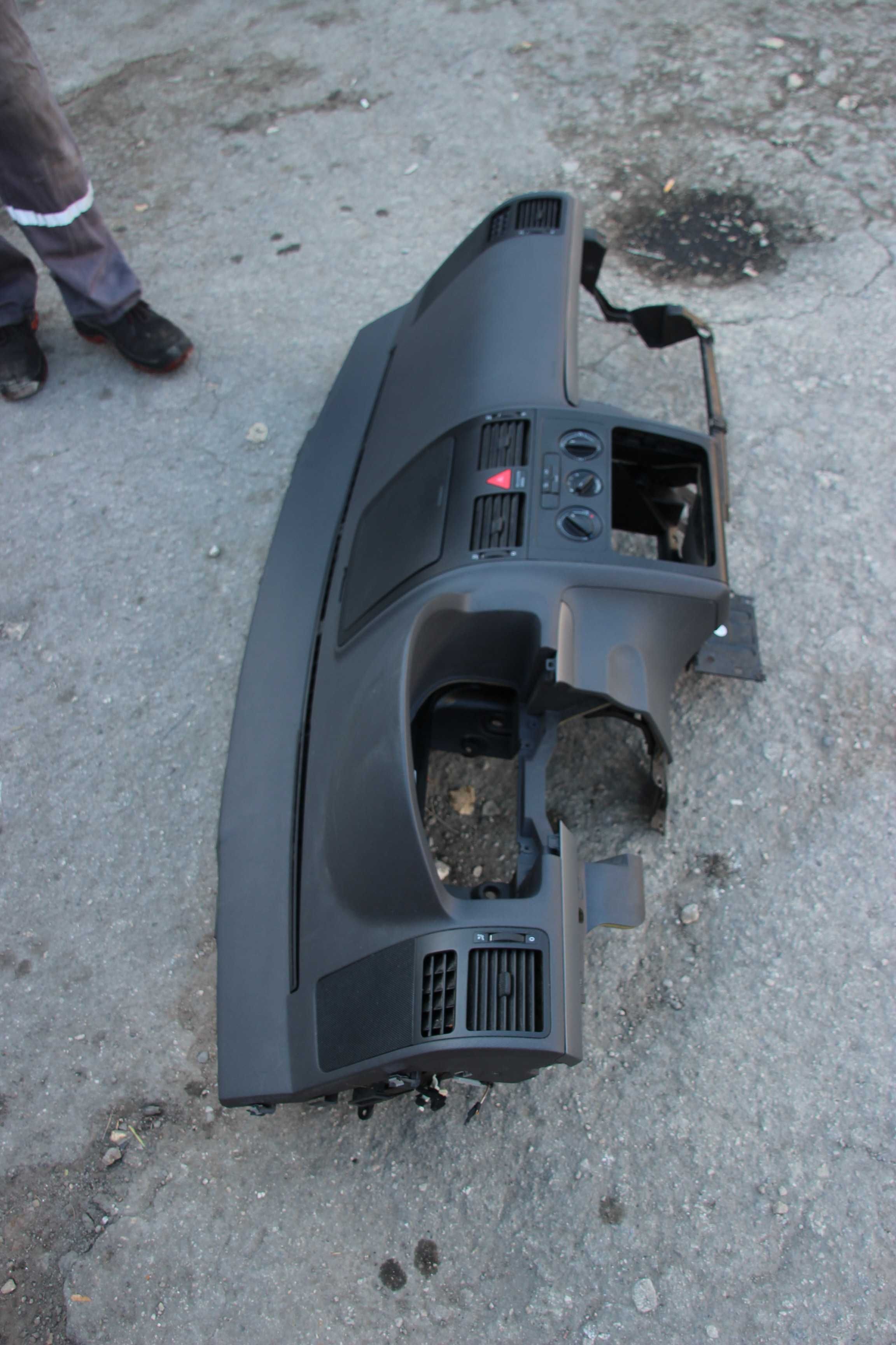 Табло за Фолксваген Туаран 2006 г. VW Touran