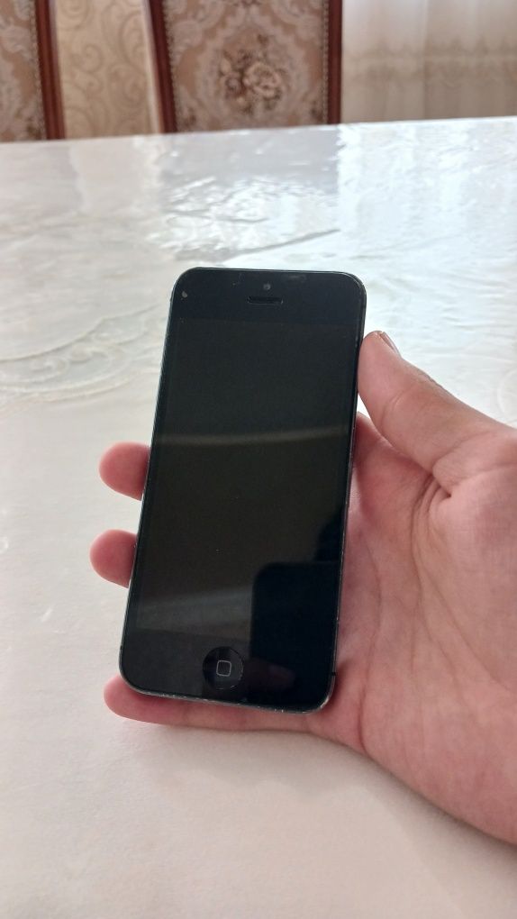 iPhone 5 32GB TU/A — iCloud toza, holati yaxshi