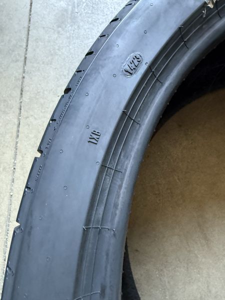 325/30/23//285/35/23 PIRELLI