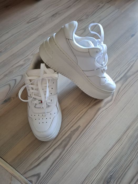 Дамски sneakers от кожа TOMMY JEANS