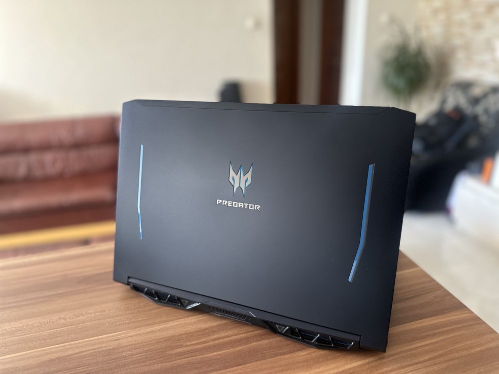 лаптоп Acer Predator Helios 300 (i7-975 gtx 1660ti ram 16gb SSD-512gb