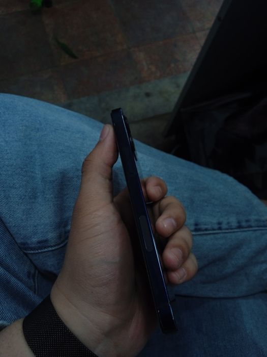 айфон 12  64/79%