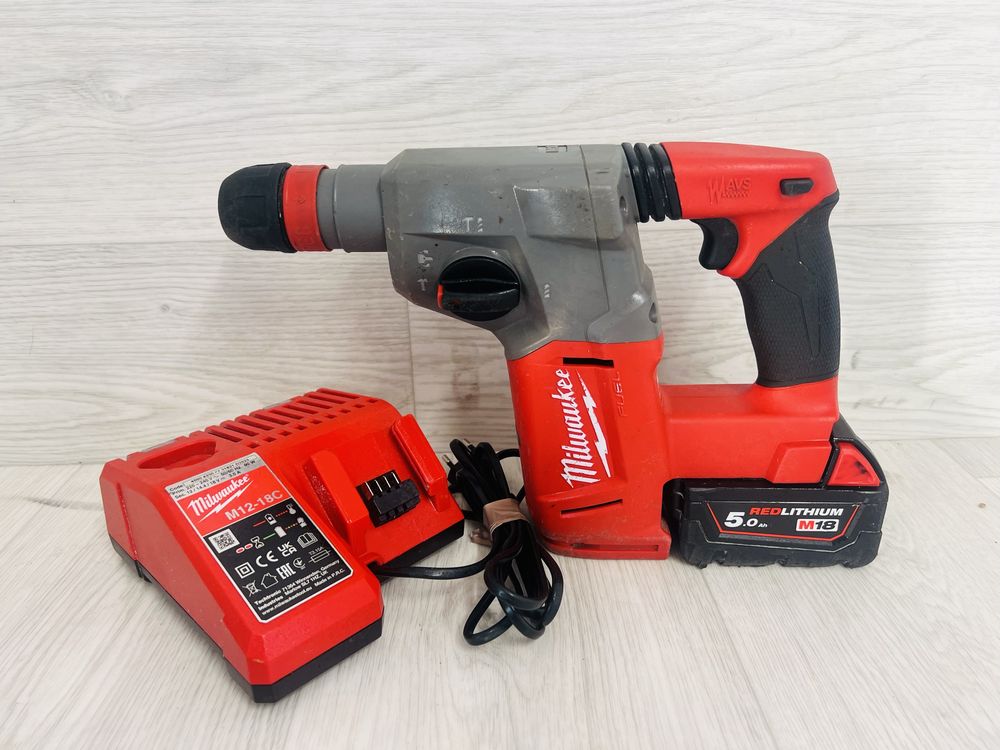 Milwaukee M18 CHX rotopercutor