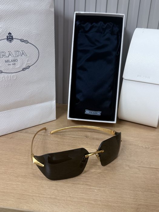 Продам очки Prada оригинал!