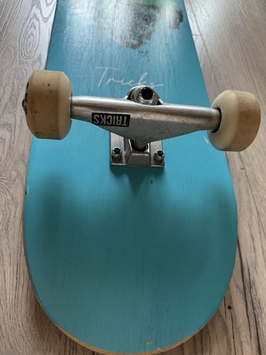 Skateboard de calitate pentru trickuri