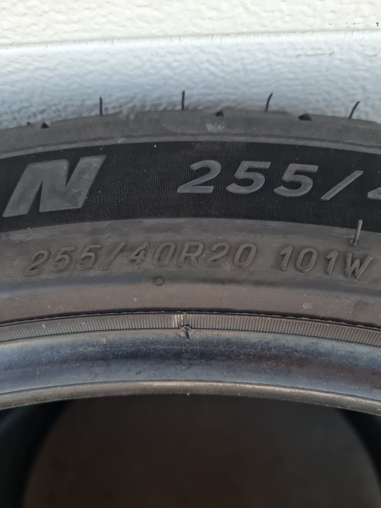 Летни гуми 2 броя MICHELIN PilotSport EV 255 40 R20 дот 3923