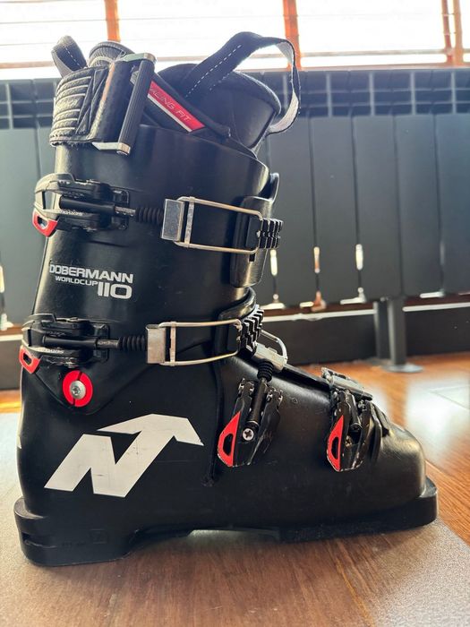 Ски обувки състезателни