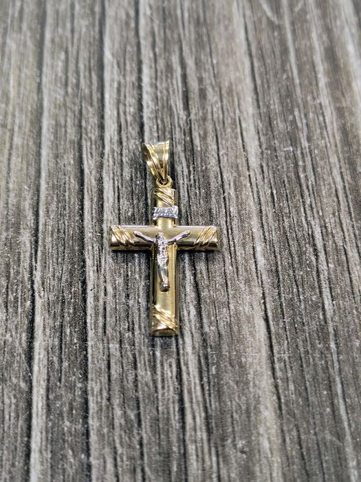 Златен Кръст Висулка 1.33гр / 14К