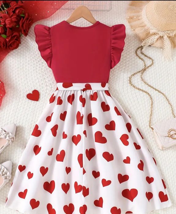 Продам платье на девочку 10-11