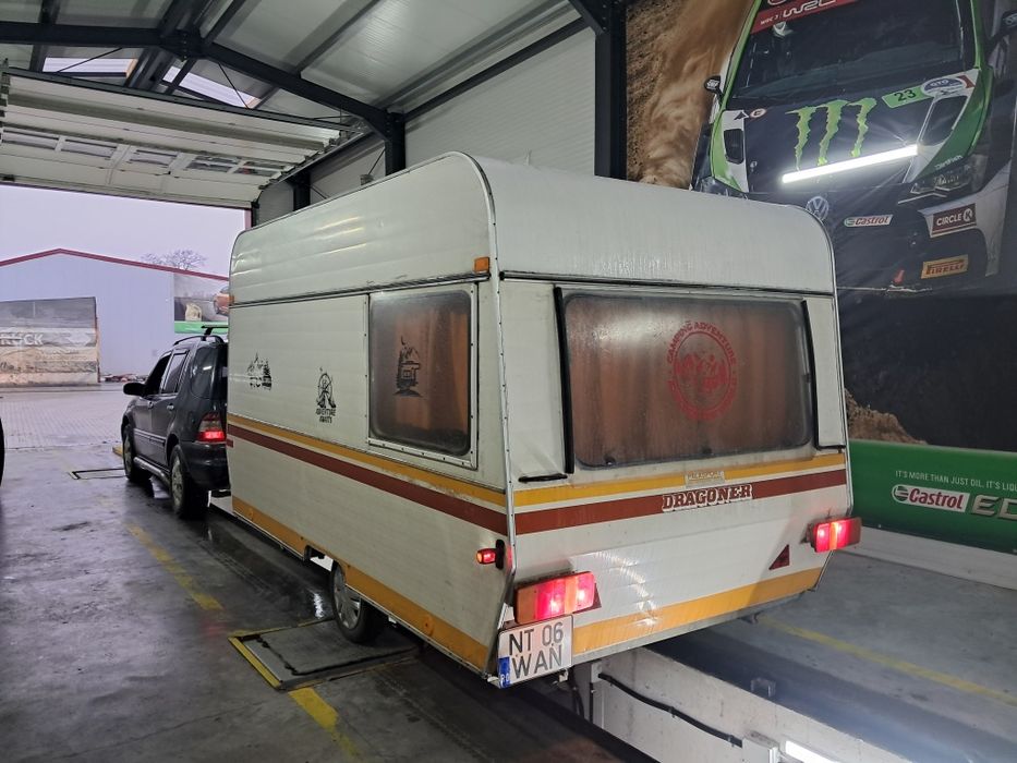 Rulota 750 kg se conduce cu cat b