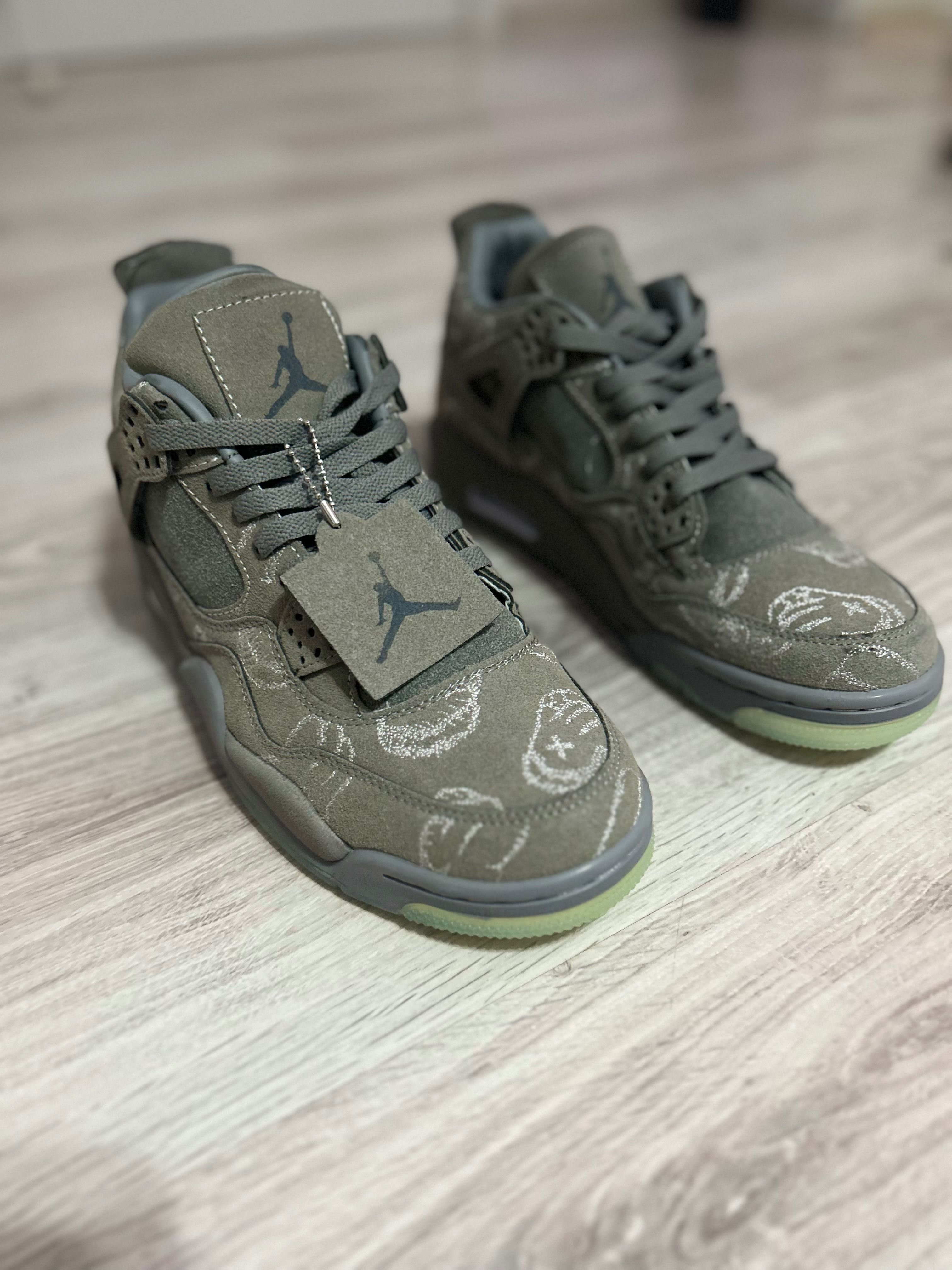 Air Jordan 4 RETRO