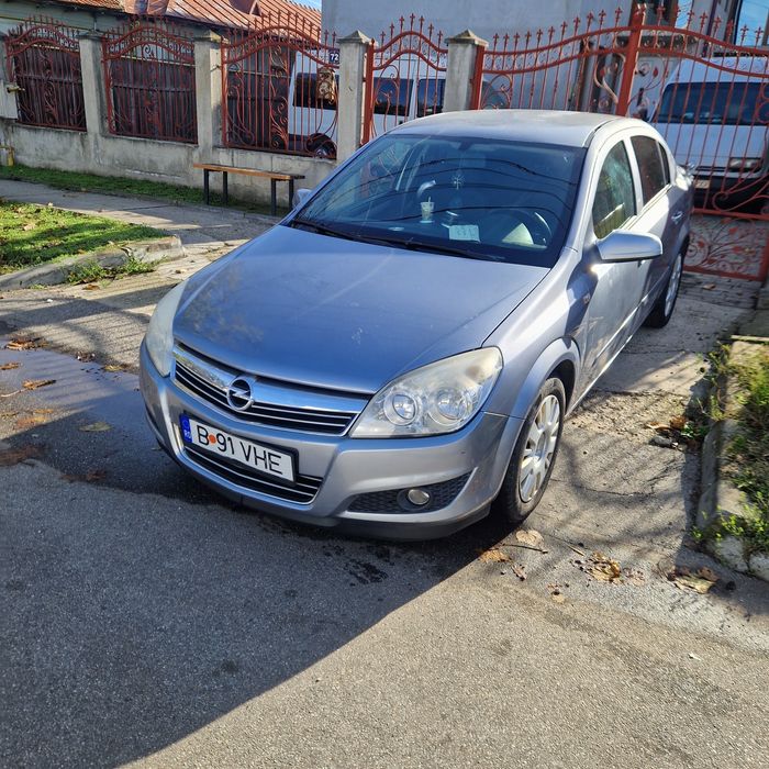 Opel Astra Sedan